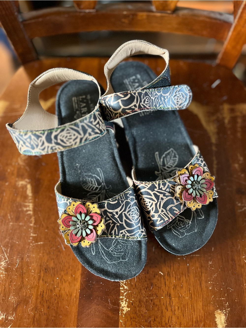 L'Artiste Floral Accent Black Platform Sandals for Women